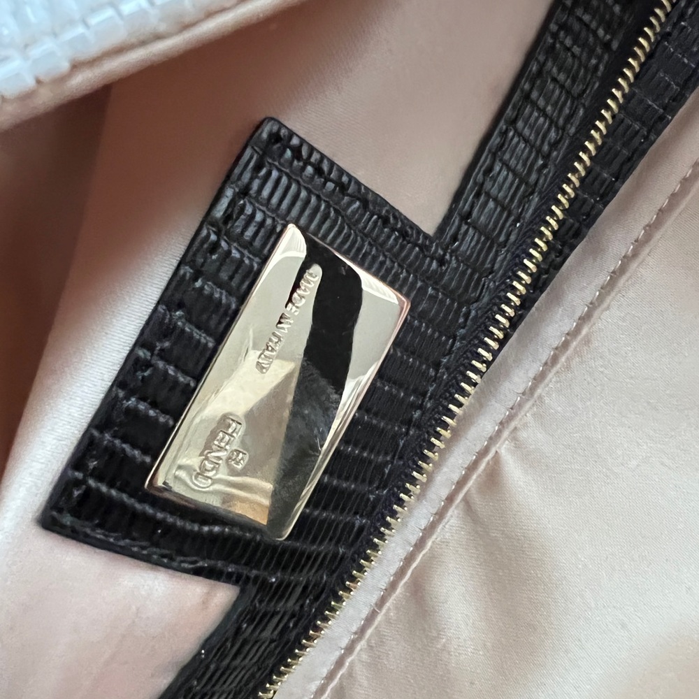 Fendi white and gold beaded baguette 2011 - Picture 7 of 7